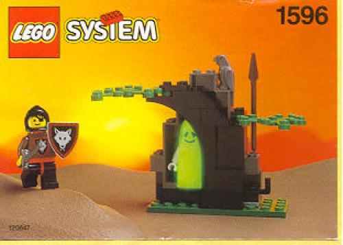 LEGO Castle Ghostly Hideout (1596-1) LEGO