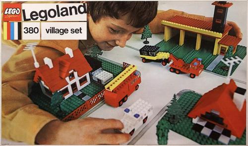 LEGO LEGOLAND Village Set (380-1)