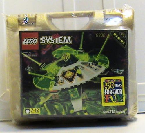 LEGO Space Cyber Saucer Toys "R" Us 50 Years Forever Fun Bundle (4117463-1)