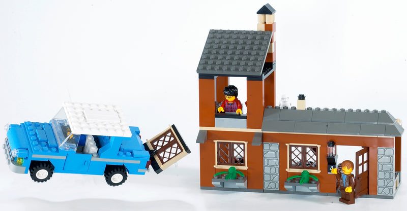 LEGO Harry Potter Escape from Privet Drive (4728-1)