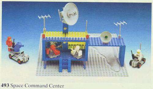 LEGO Space Space Command Center (Craterplate version) (493-3)