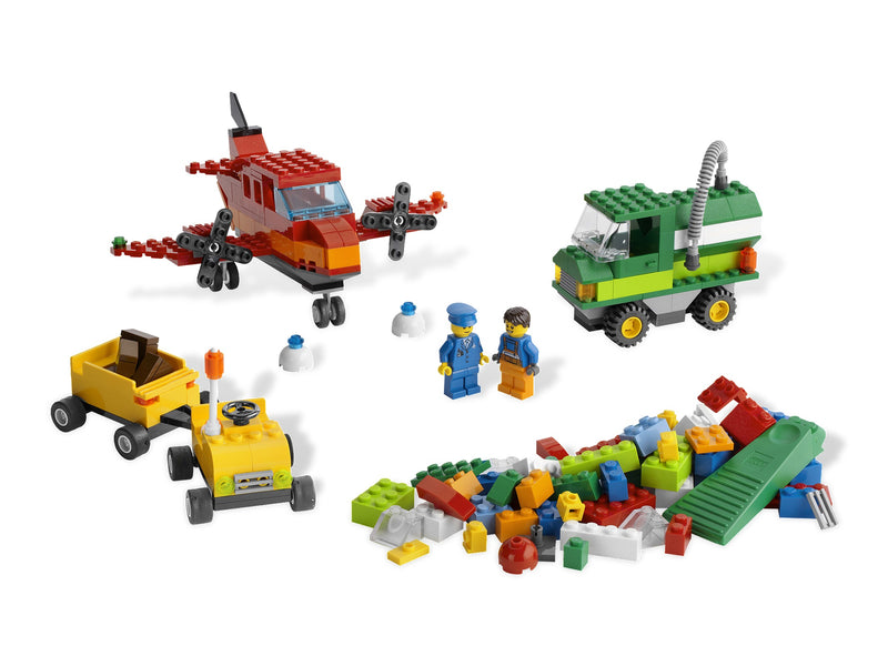 LEGO Creator Airport Building Set (5933-1)
