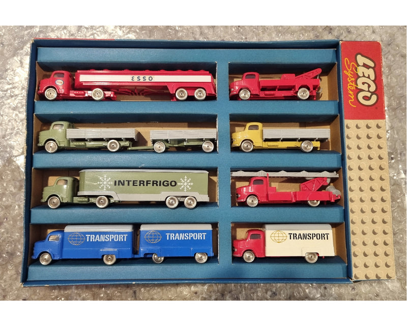 LEGO Classic 1:87 8 Trucks (699-2)
