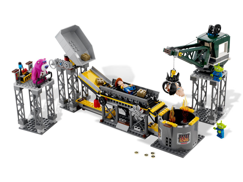 LEGO Toy Story Trash Compactor Escape (7596-1)