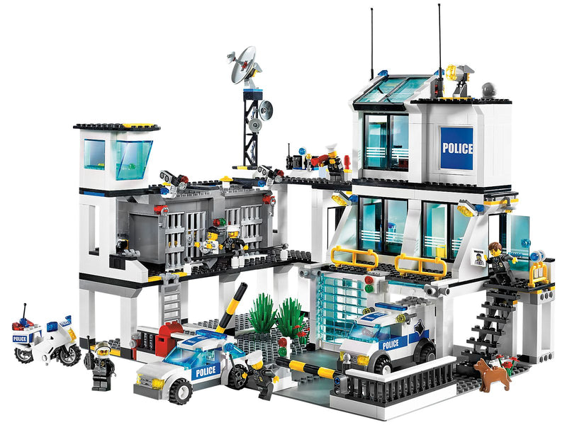 LEGO Town Police Headquarters (7744-1)