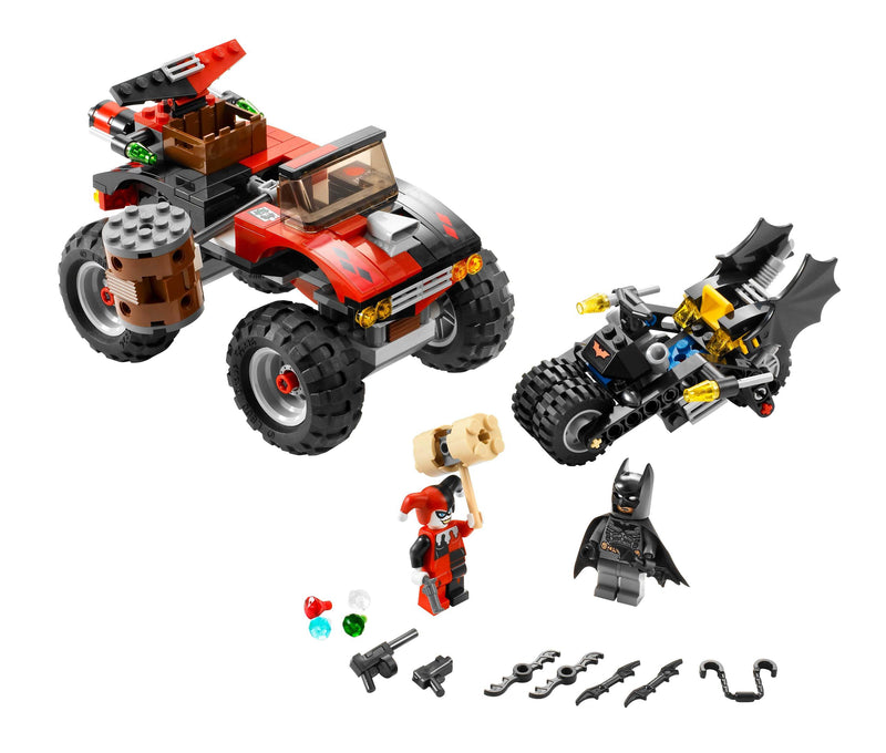 LEGO Batman I The Batcycle: Harley Quinn's Hammer Truck (7886-1)
