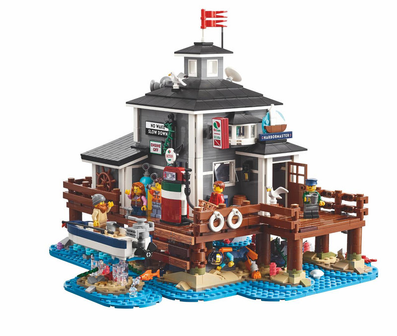 LEGO BrickLink Designer Program Harbormaster's Office (910040-1)